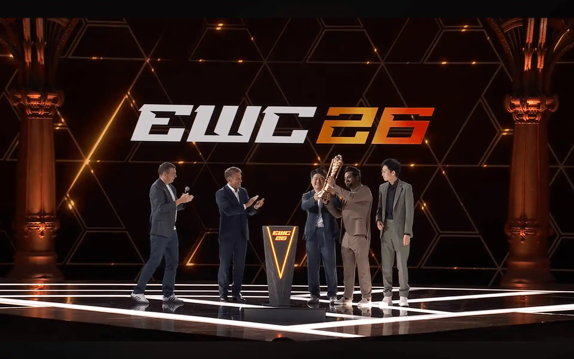 AG.AL Vượt Qua Đương Kim Vô Địch Để Giành Chiến Thắng Tại Esports World Cup 2026 - Ảnh 3.