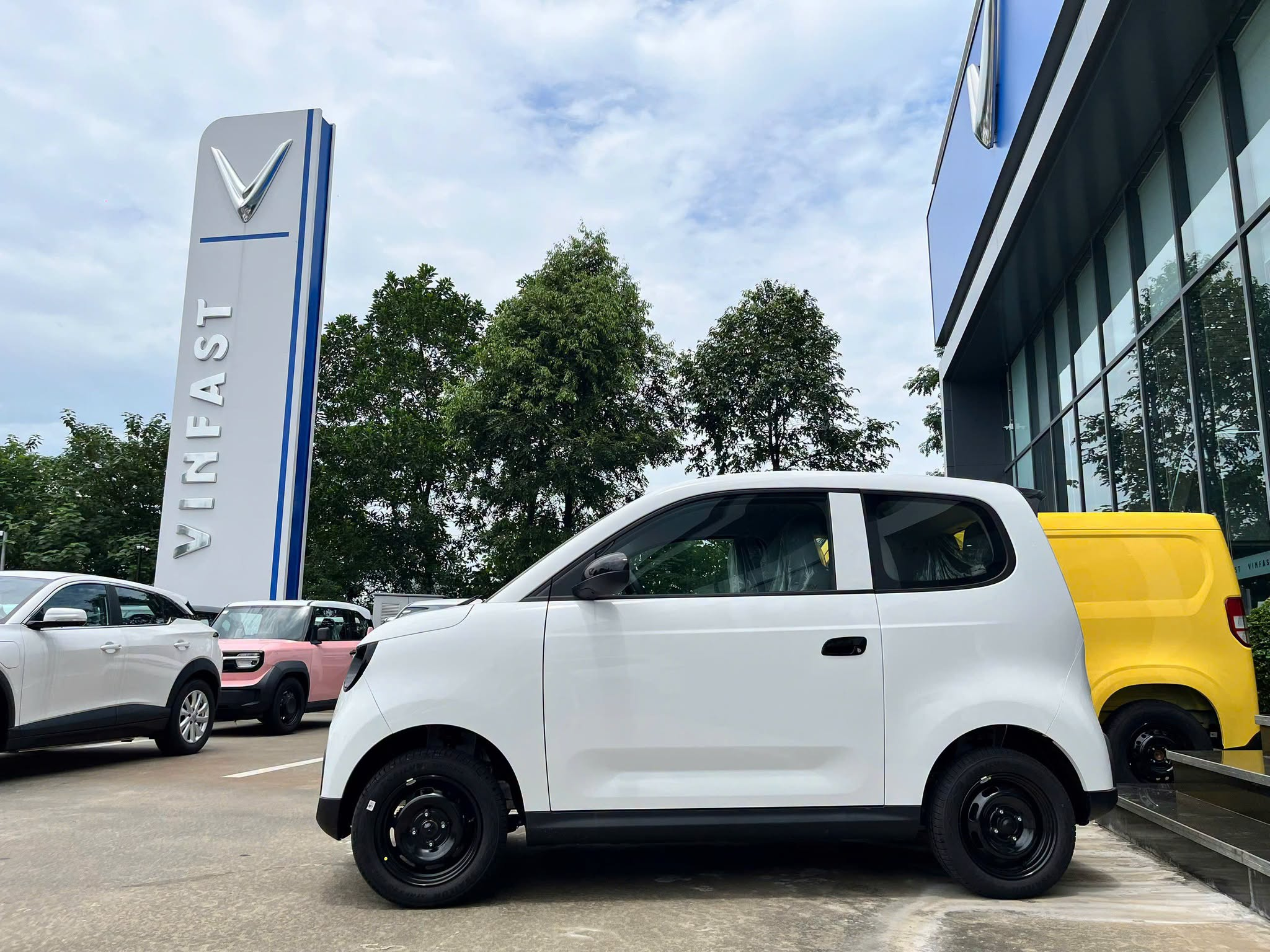Khám Phá VinFast VF 2: Lợi Thế Nổi Bật So Với Minio Green - Ảnh 4