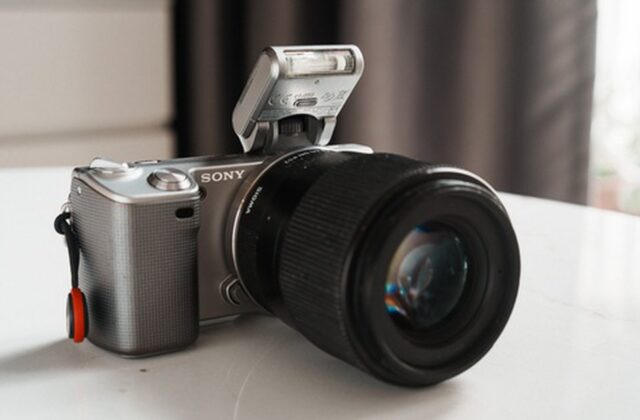 Khám Phá Chiếc Máy Ảnh Sony NEX-5: Giá Trị Bất Ngờ Dưới 4 Triệu