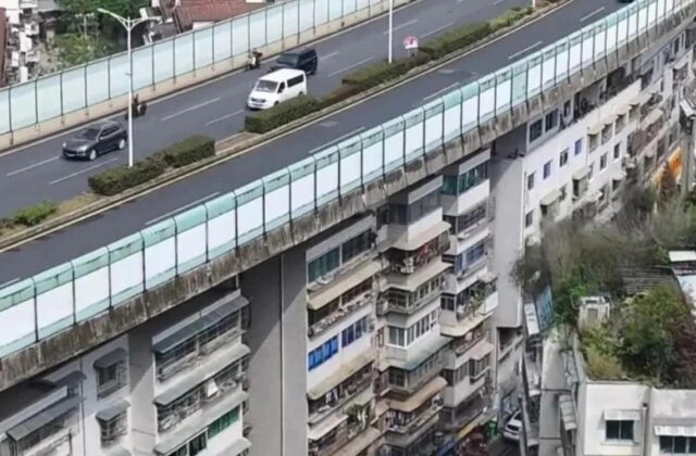 Khám Phá Một Kiến Trúc Độc Đáo Tại Trung Quốc: Nhà Ở Dưới Cầu Cao Tốc