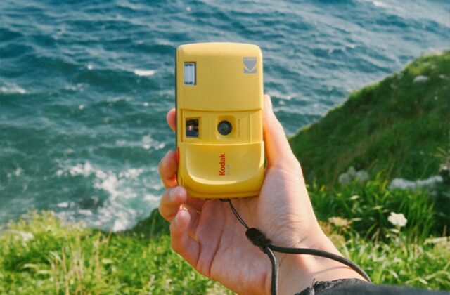 Kodak EC35: Máy Ảnh Phim Hoài Cổ Tái Hiện Ký Ức Thập Niên 90