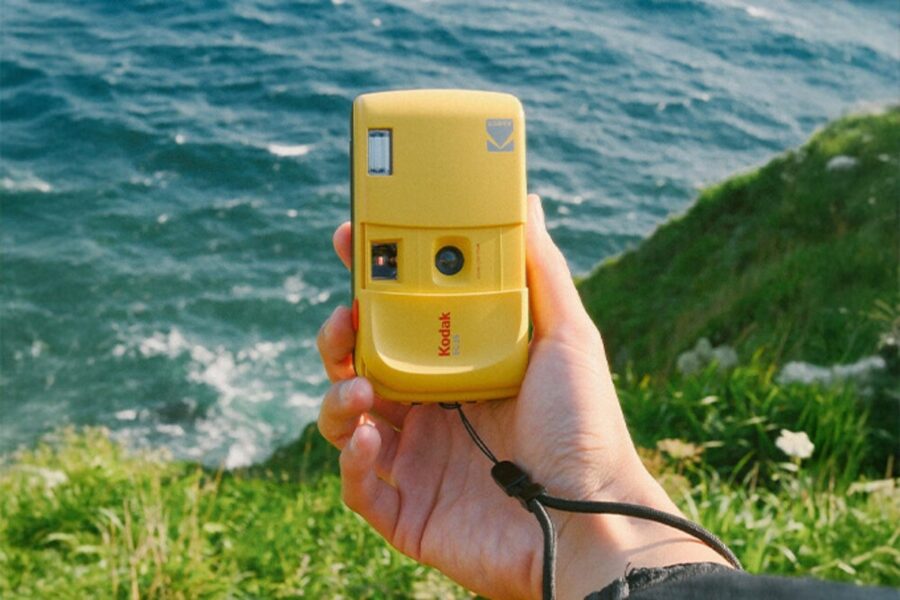 Kodak EC35: Máy Ảnh Phim Hoài Cổ Tái Hiện Ký Ức Thập Niên 90