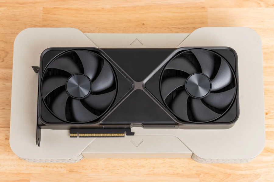 Nvidia Hủy Đơn Hàng RTX 5090: Khách Hàng Gặp Khó Chơi Game