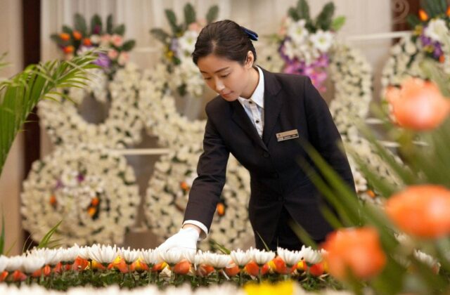 Tại Sao Ngành Học Tổ Chức Tang Lễ Tại Trung Quốc Đang Gây Sốt Trong Giới Trẻ?