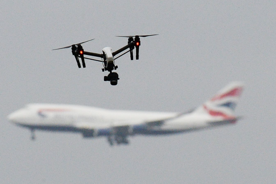 Mối Nguy Hiểm Mới Từ Drone Đối Với Ngành Hàng Không