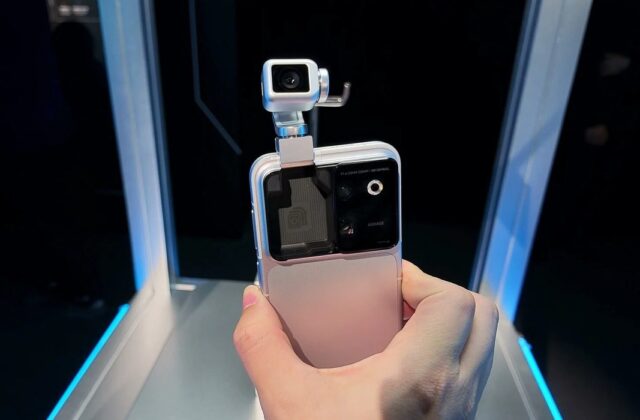 Tại Sao Giá Camera Gimbal Titan Của Robot Phone Có Thể Lên Đến 12 Triệu Đồng?