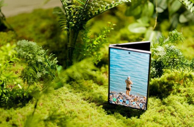 Khám Phá Những Khác Biệt Khi Chuyển Từ iPhone Sang Galaxy Z Fold8