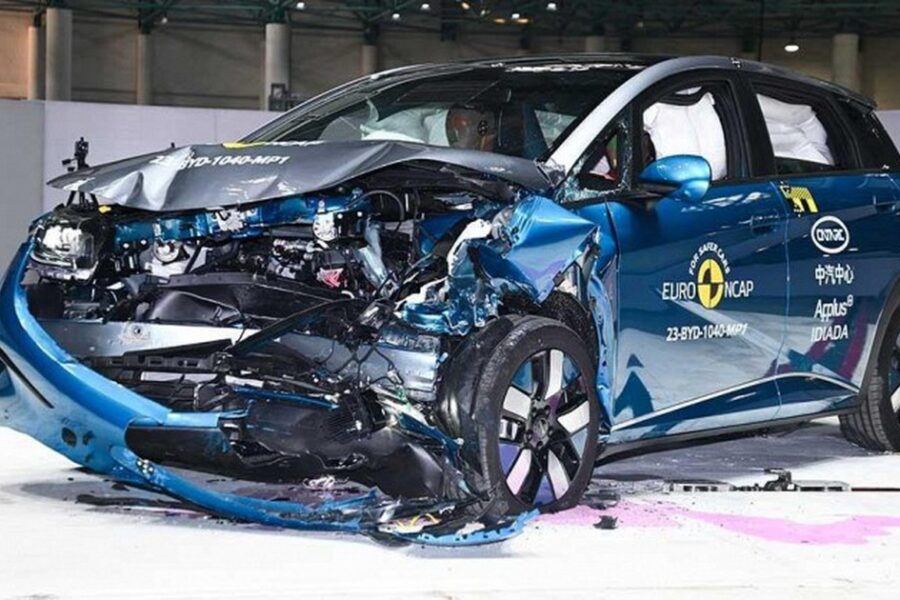 Ngành Ô Tô Trung Quốc Đối Mặt Với Thách Thức Từ Xe Tốc Thành