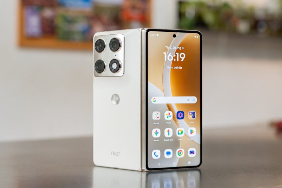 Motorola Razr Fold: Cuộc Chiến Không Dè Dặt Trong Thế Giới Smartphone Gập