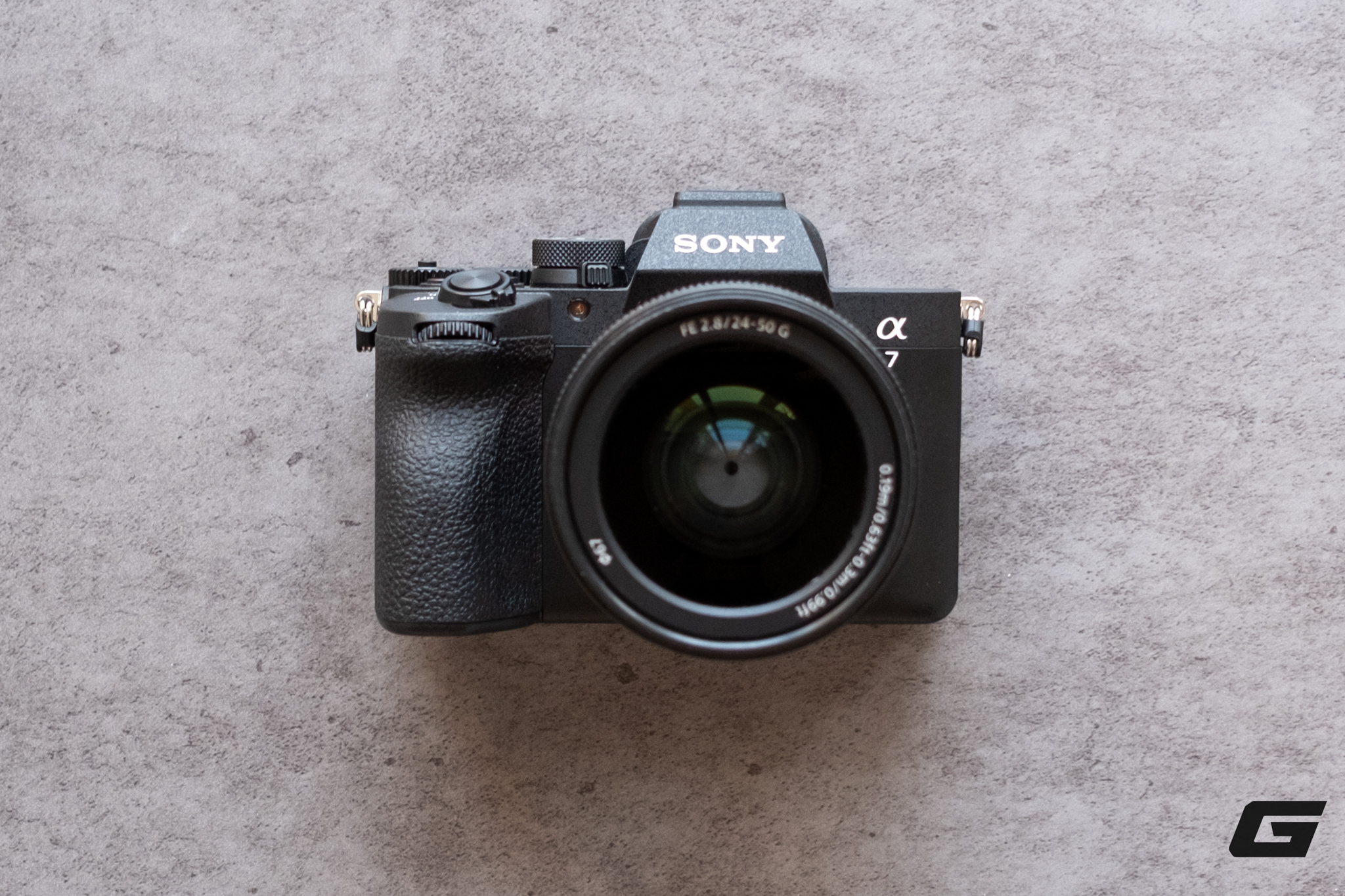 Khám Phá Sony A7 V: Khi Dòng Máy Ảnh Quốc Dân Vươn Tầm Cao Cấp - Ảnh 1.
