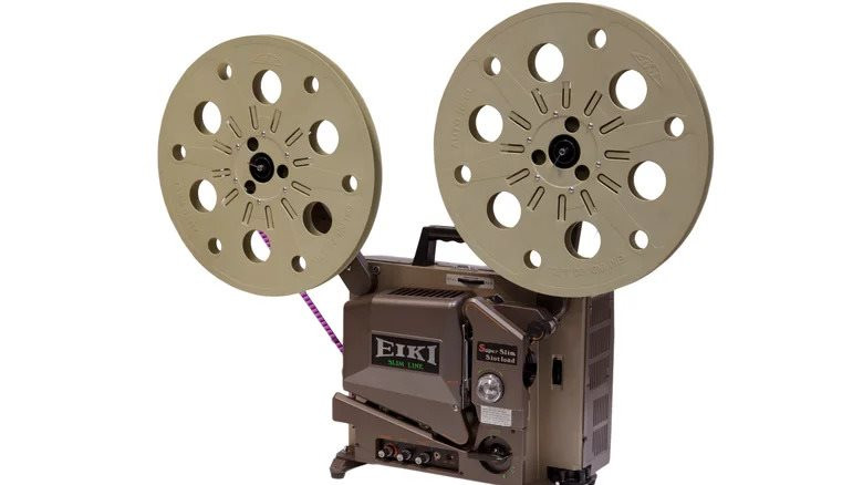 eiki-16mm-slot-load-projector-1787417029-1787830379133-17878303793351850170173 Máy Chiếu 16mm Dạng Khe Nạp Eiki - Ảnh 10