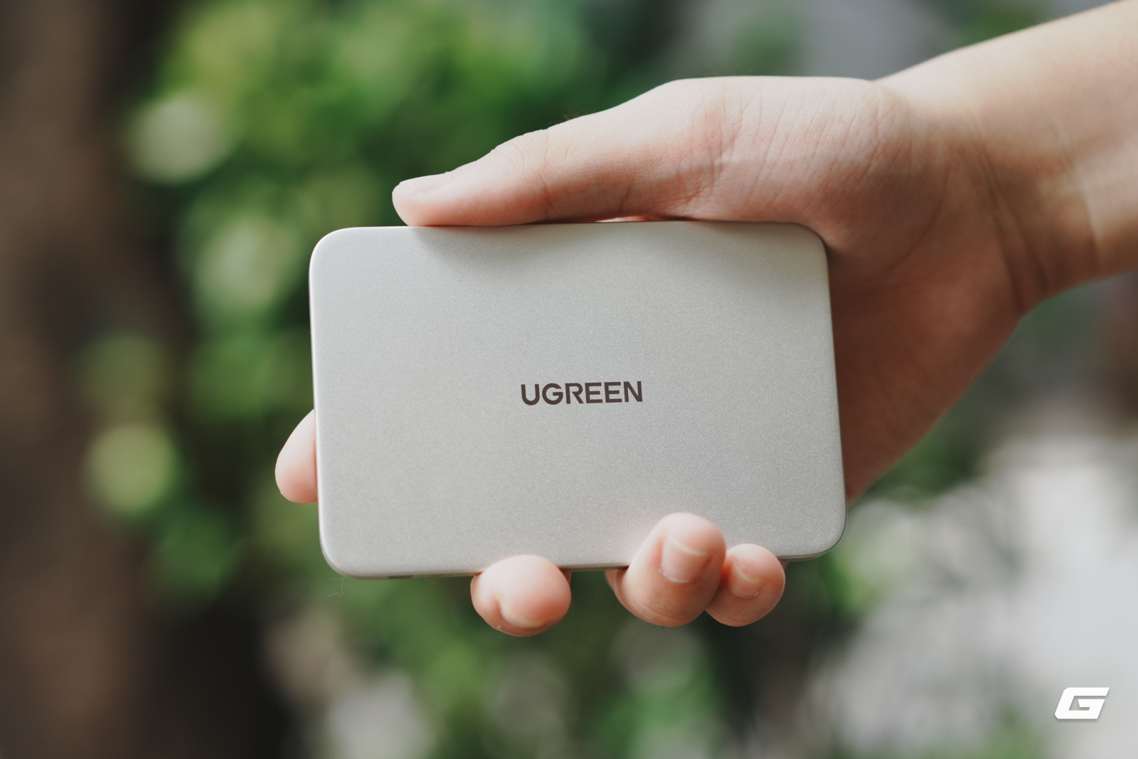 Pin dự phòng mỏng UGREEN