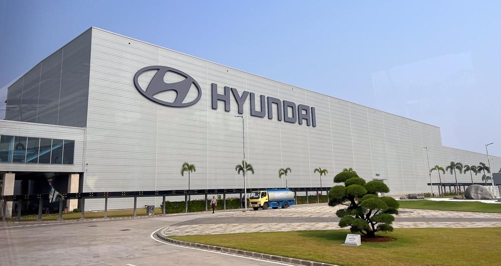Hyundai phải xây nhà máy trước mới được bán xe, còn hãng Trung Quốc làm ngược lại- Ảnh 1.