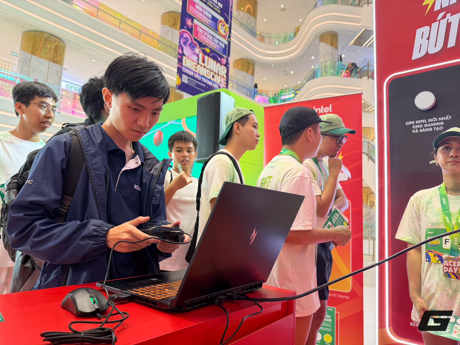 Acer kỷ niệm 50 năm bằng ngày hội chạy bộ và trải nghiệm loạt đồ công nghệ tại Thành phố Hồ Chí Minh - Ảnh 8.