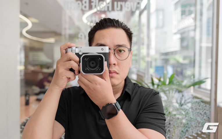Fujifilm GFX100RF