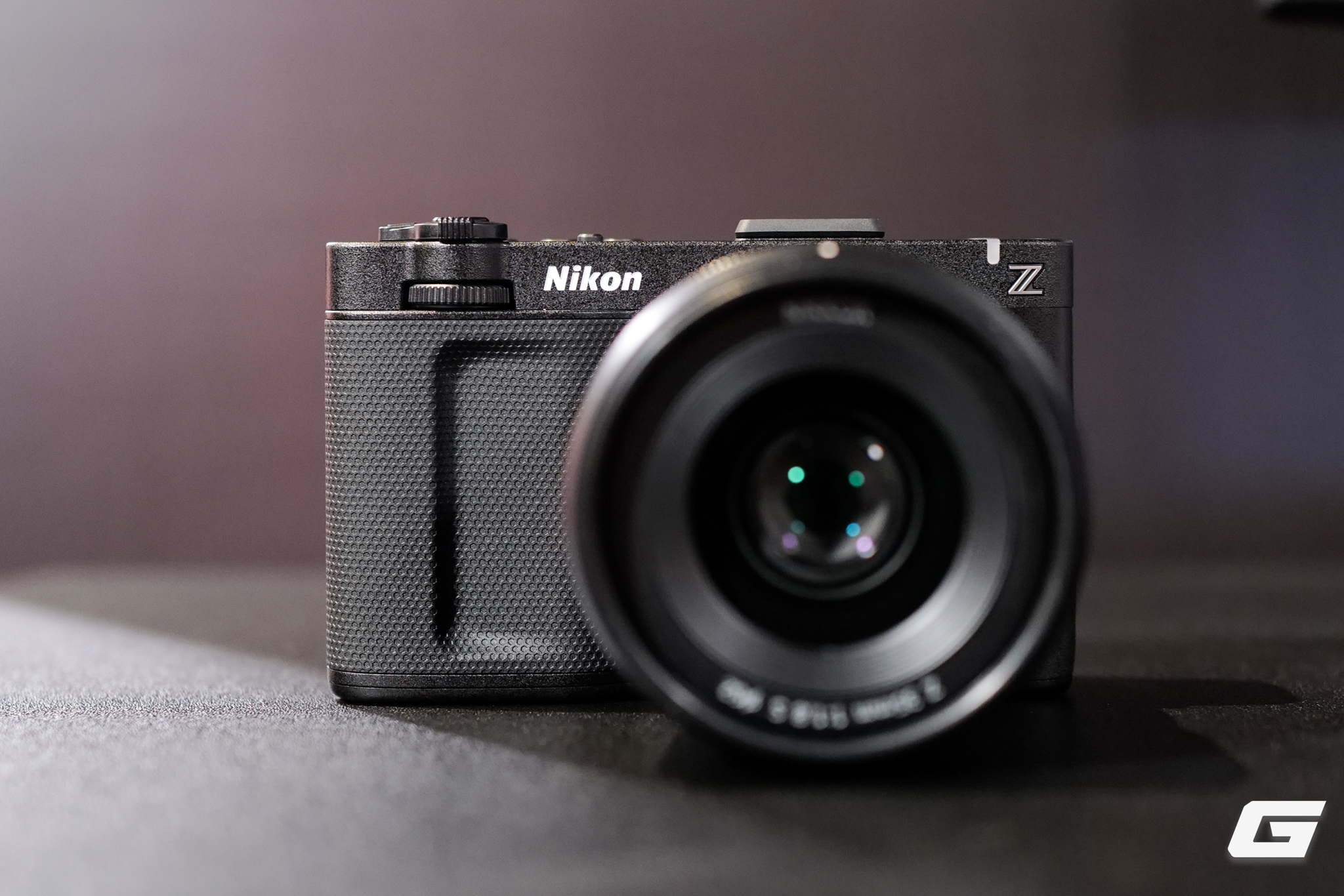 Nikon ZR thiết kế đẹp và hiện đại Nikon ZR thiết kế đẹp và hiện đại