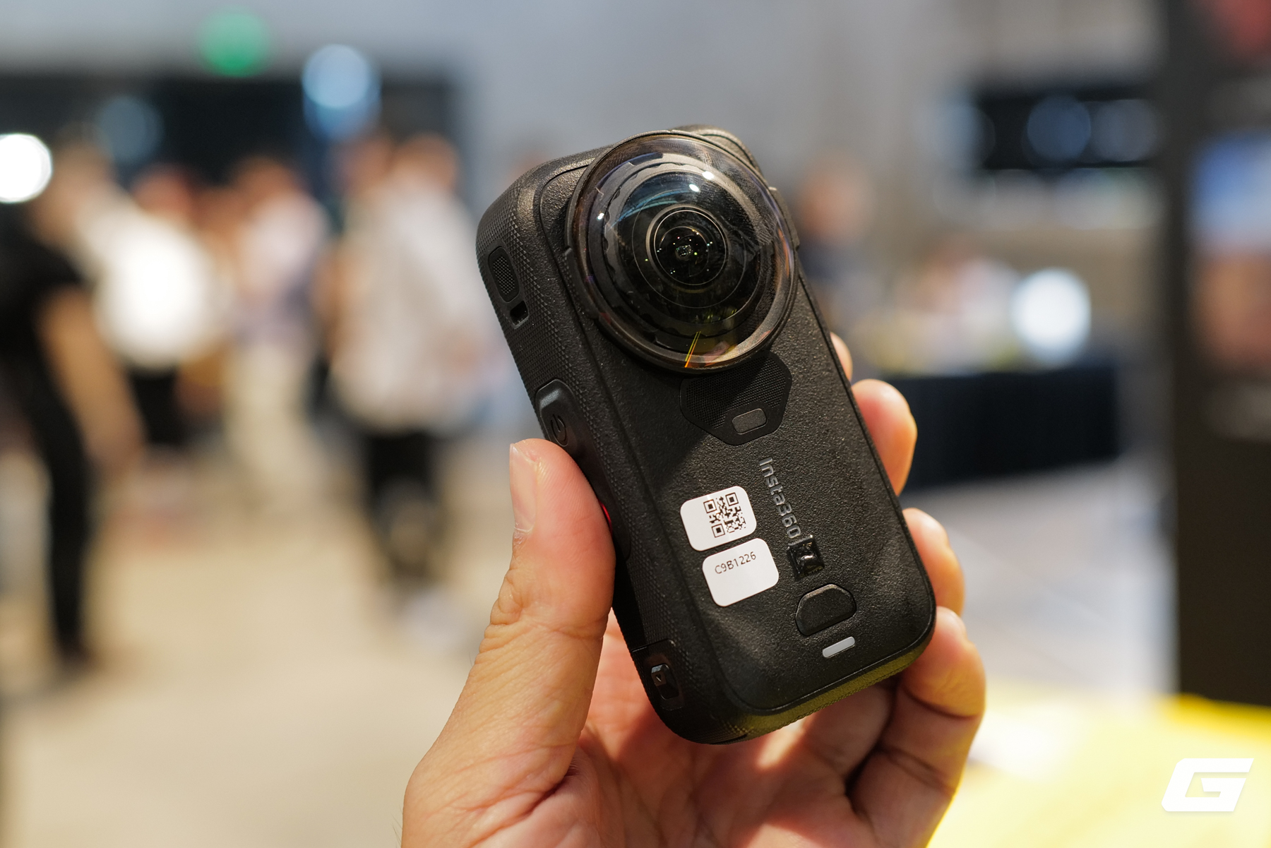 Insta360 X6