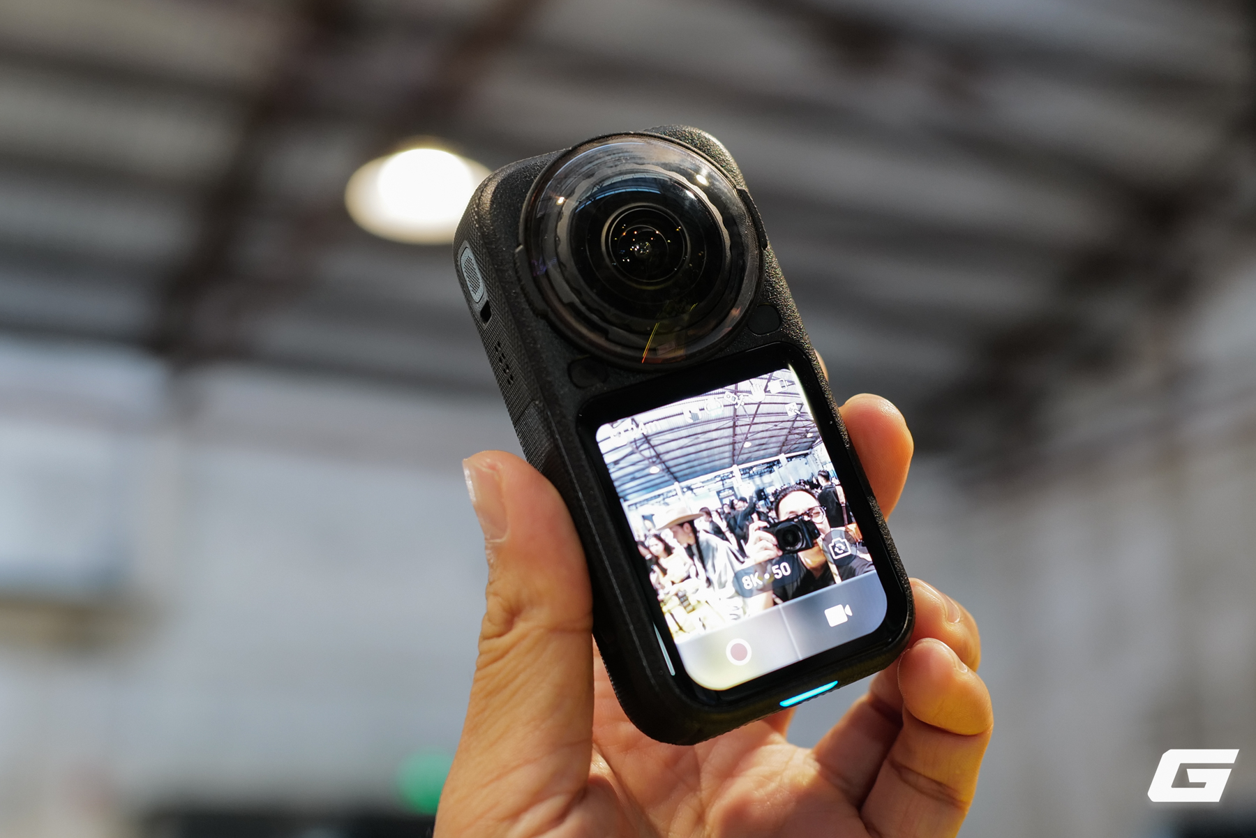 Insta360 X6