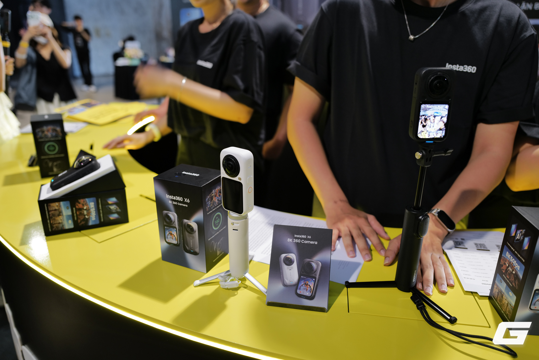 Insta360 X6