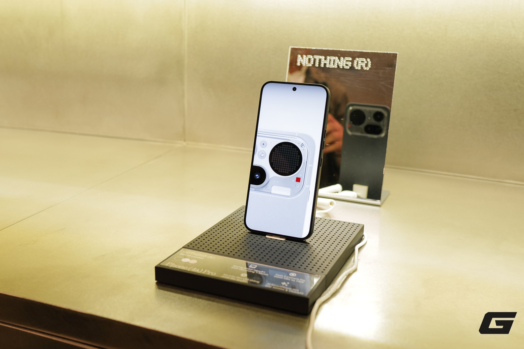l1330287-17872387859381352888362 Nothing chính thức ra mắt sản phẩm tại Việt Nam