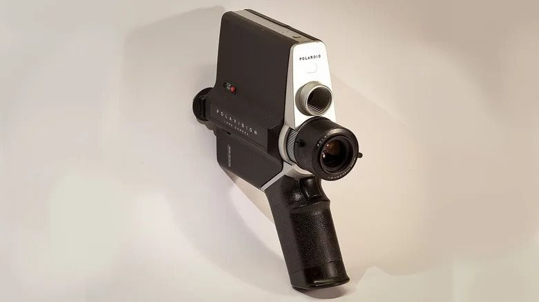 polaroid-polavision-1787417028-1787830377361-17878303776111253063488 Hệ Thống Quay Phim Polaroid Polavision - Ảnh 8