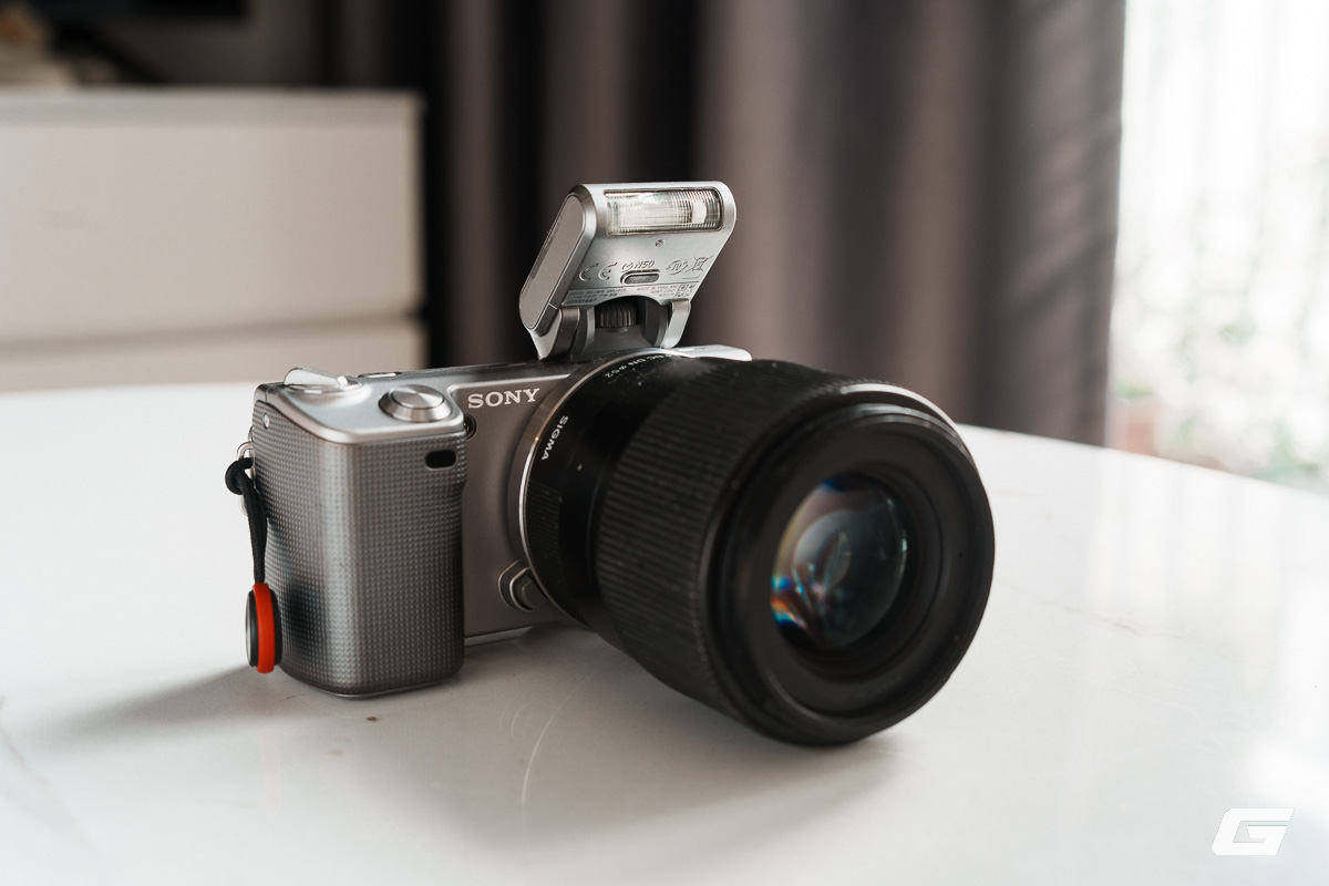 Khám Phá Chiếc Máy Ảnh Sony NEX-5: Giá Trị Bất Ngờ Dưới 4 Triệu Khám Phá Chiếc Máy Ảnh Sony NEX-5: Giá Trị Bất Ngờ Dưới 4 Triệu