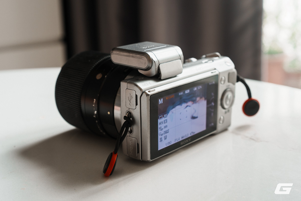 Khám Phá Chiếc Máy Ảnh Sony NEX-5: Giá Trị Bất Ngờ Dưới 4 Triệu Khám Phá Chiếc Máy Ảnh Sony NEX-5: Giá Trị Bất Ngờ Dưới 4 Triệu