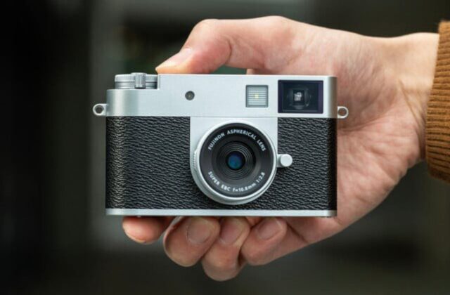Fujifilm X half: Máy Ảnh Nhỏ Gọn Phong Cách Hoài Cổ Dành Cho Giới Trẻ Việt
