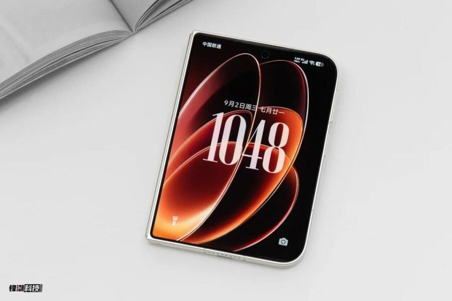 Xiaomi 18 Fold: smartphone gập với tỷ lệ lạ, pin lớn và cụm camera Leica
