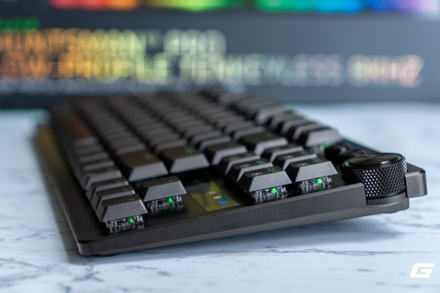 Razer Huntsman V3 Pro Low-profile TKL 8KHz: Khi switch quang analog được thu gọn cho game thủ