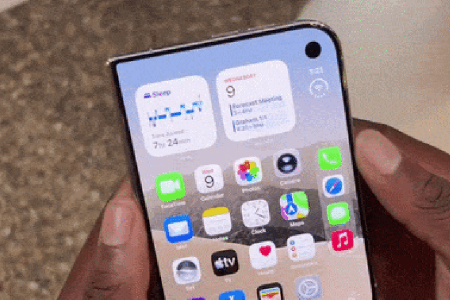 Hiệu ứng gập iPhone Duo: Vì sao vài giây animation đủ tạo ấn tượng lớn