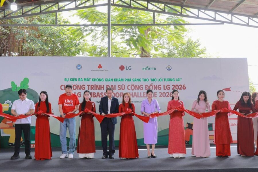 Mở lối Tương lai: LG nâng cấp phòng công nghệ cho hơn 1.000 học sinh ở Đồng Nai