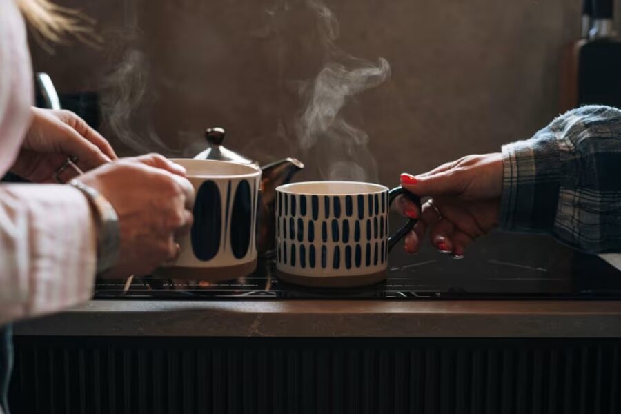Uống đồ rất nóng: mức độ rủi ro với ung thư thực quản và cách giảm thiểu