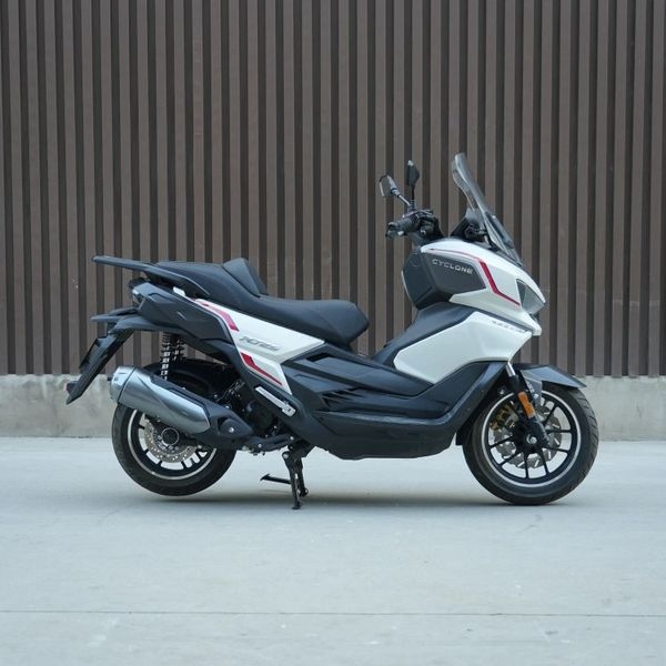Cyclone RT250 cạnh tranh với các mẫu khác trong phân khúc